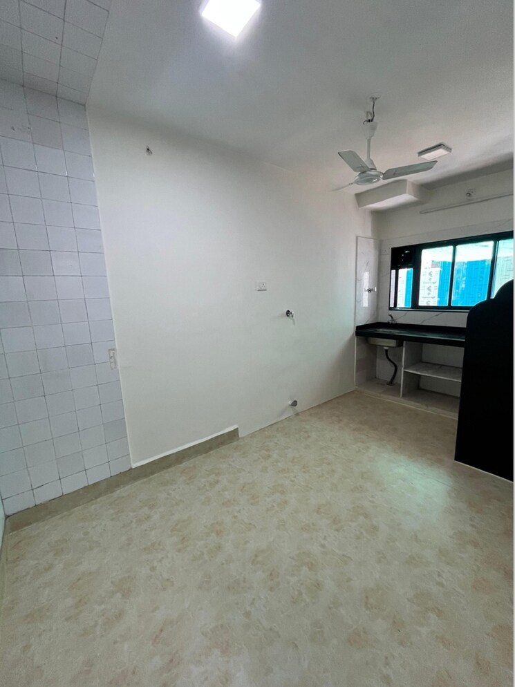 Kitchen, juhu 2 Bedroom 750 Sq.Ft. Apartment In Juhu Mumbai 9030650