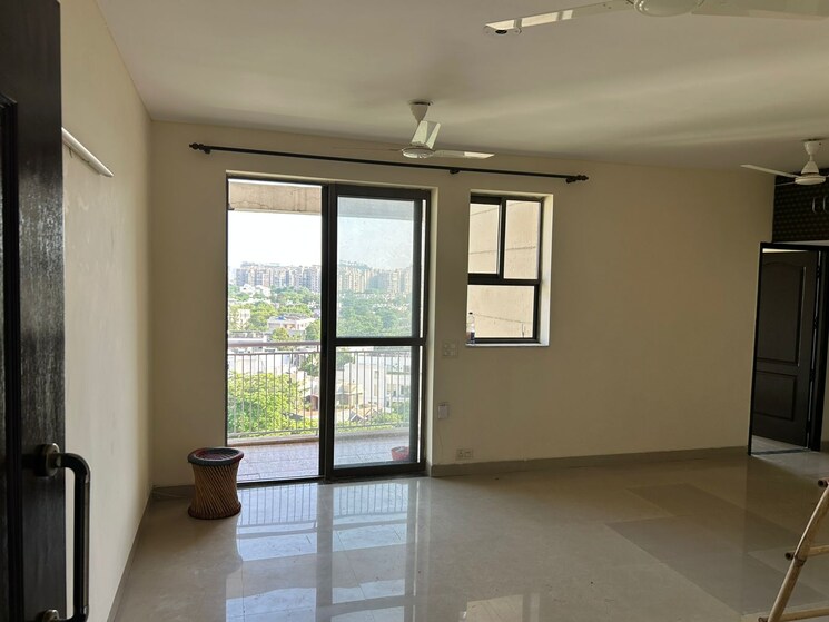 Room, unitech-uniworld-gardens-2 2 Bedroom 973 Sq.Ft. Apartment In Sector 47 Gurgaon 9030658