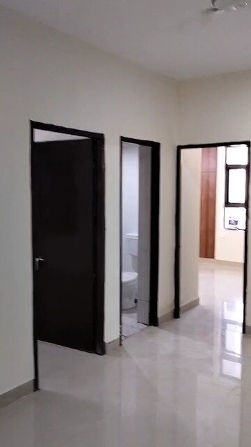 Room in 3 BHK Apartment at Amolik Sankalp, Sector 85 – for Rent