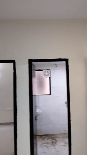Room in 3 BHK Apartment at Amolik Sankalp, Sector 85 – for Rent
