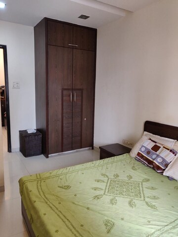 Bedroom in 2 BHK Apartment at Bandra West – for Rent