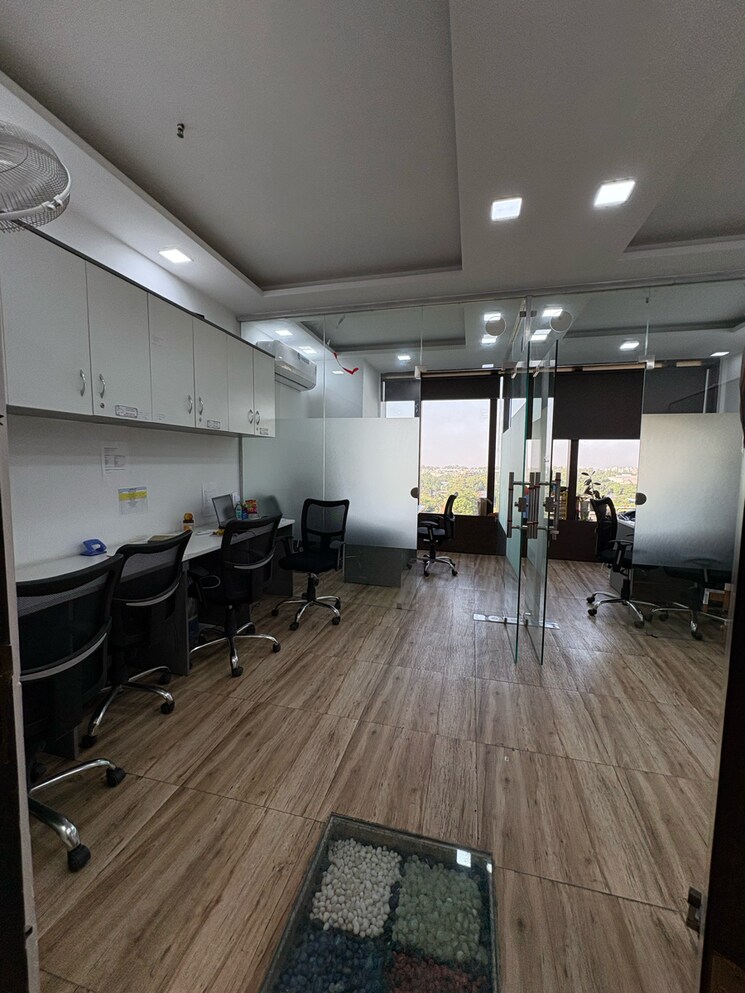 Gym, gaur-city-center Commercial Office Space 400 Sq.Ft. In Sector 4 Greater Noida Greater Noida 9030681