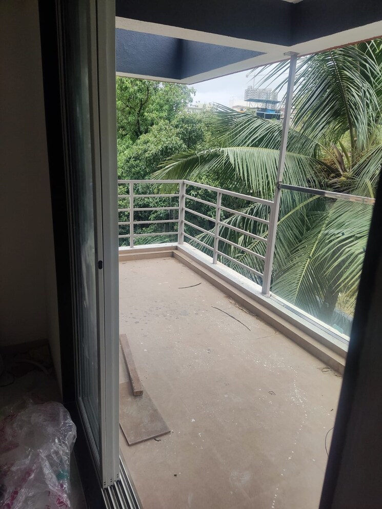 Balcony, aaradhana-jai-matadee 3 Bedroom 1000 Sq.Ft. Apartment In Bhaskar Colony Thane 9030733