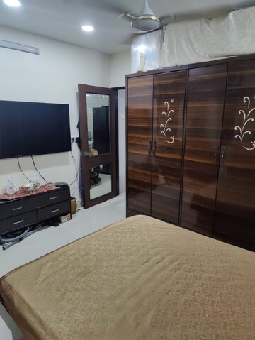 Bedroom in 1 BHK Apartment at Bandra West – for Rent