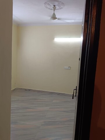 Room in 2 BHK Builder Floor at Lajpat Nagar 4 – for Rent