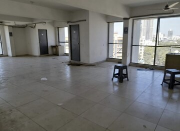 Room in  Office Space at Ashram Road – for Rent