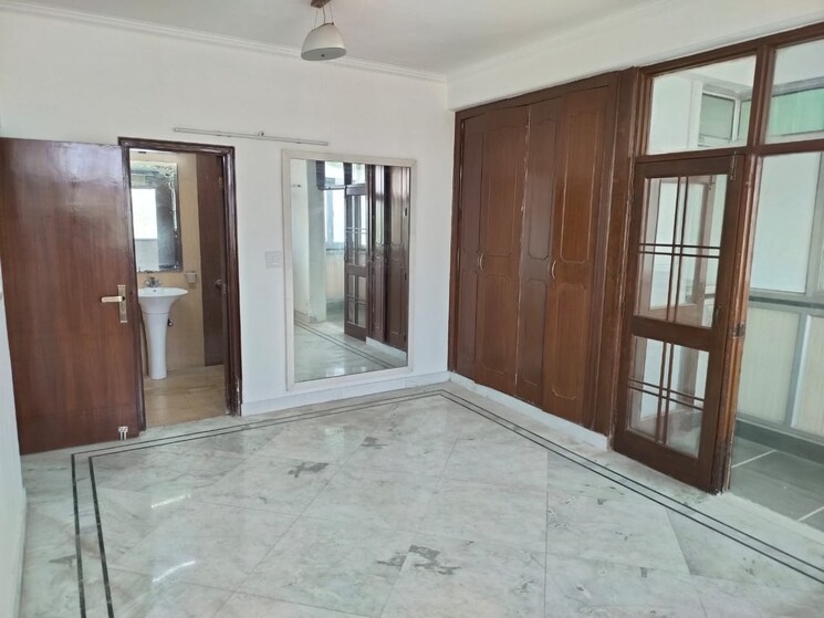 Other, sector 10 dwarka 3 Bedroom 1600 Sq.Ft. Apartment In Sector 10 Dwarka Delhi 9030742