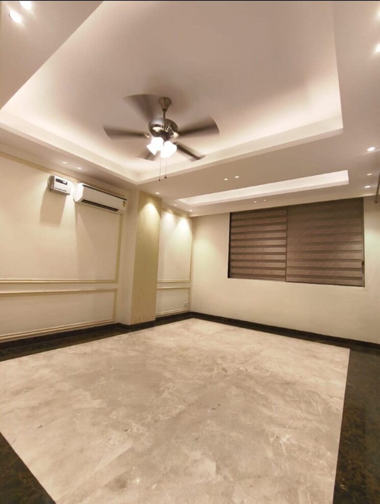 Room, sector 43 3 Bedroom 3000 Sq.Ft. Builder Floor In Sector 43 Gurgaon 9030748