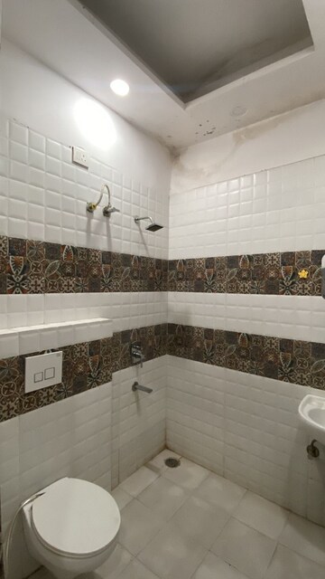 Balcony in 3 BHK Apartment at Pir Machalla – for Rent