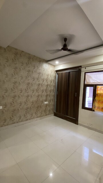 Bedroom in 3 BHK Apartment at Pir Machalla – for Rent