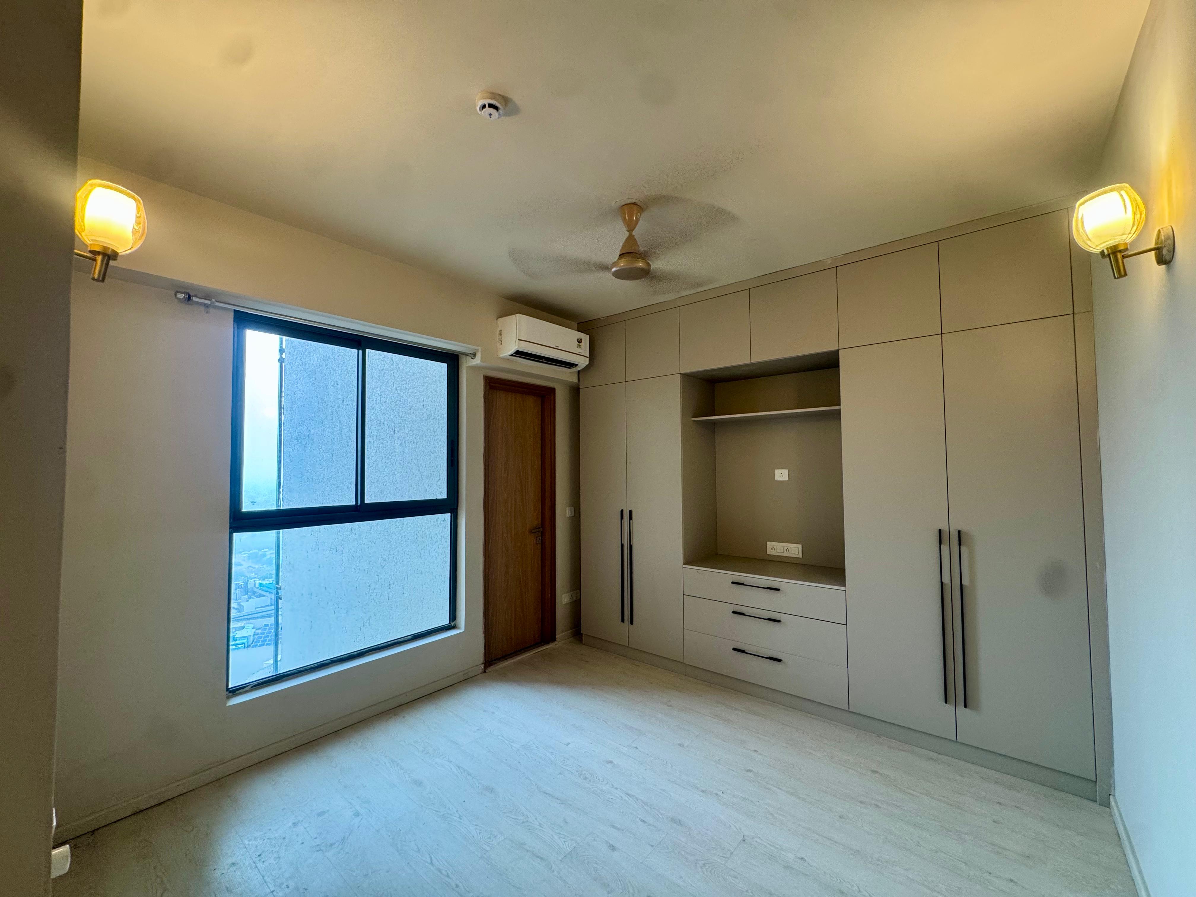 3 BHK + Servant Room Apartment For Rent in M3M Heights
