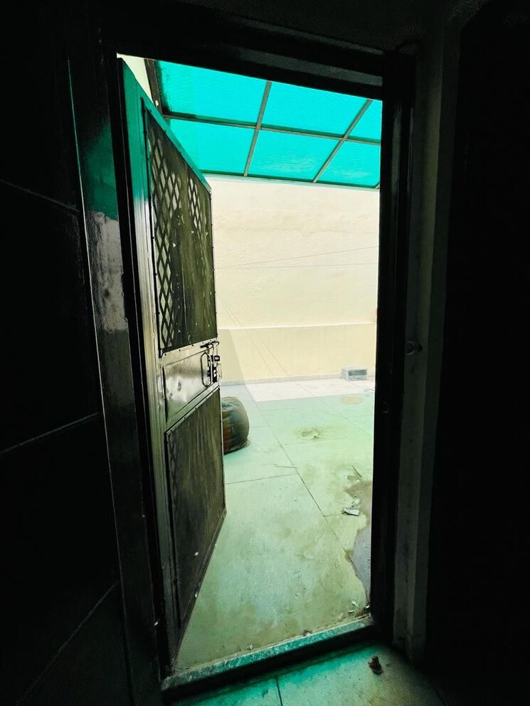 Other, sector 23 dwarka 3 Bedroom 1450 Sq.Ft. Apartment In Sector 23 Dwarka Delhi 9030772