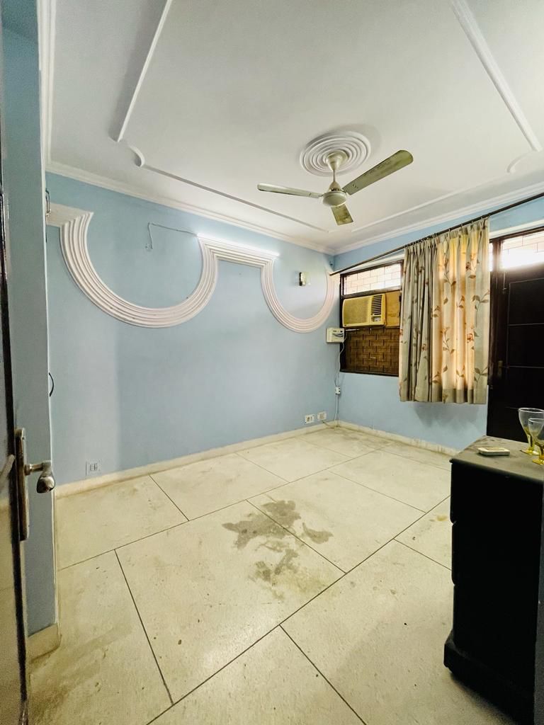 3 BHK + Extra Room Apartment For Rent in  Shaman Vihar Apartment  