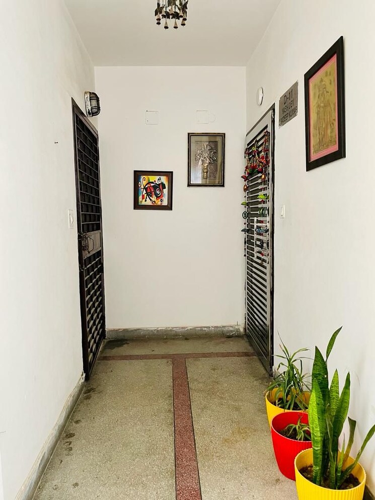 Other, sector 23 dwarka 3 Bedroom 1450 Sq.Ft. Apartment In Sector 23 Dwarka Delhi 9030772