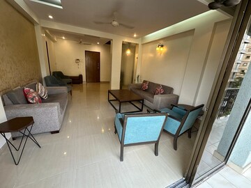 Living Room in 3 BHK Apartment at Khar West – for Rent