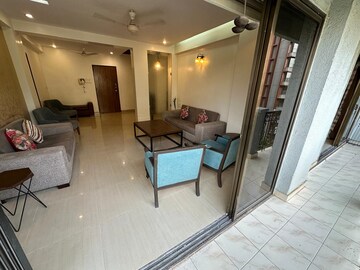 Living Room in 3 BHK Apartment at Khar West – for Rent