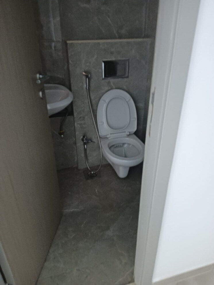 Attached Bathroom, sheth-vasant-blossom 2 Bedroom 690 Sq.Ft. Apartment In Marol Mumbai 9030826
