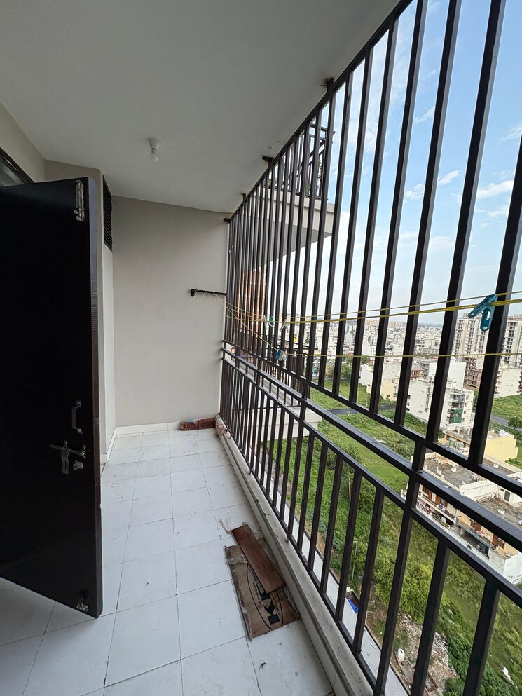 Balcony, amolik-sankalp 1 Bedroom 424 Sq.Ft. Apartment In Sector 85 Faridabad 9030885