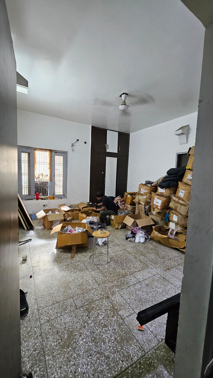 undefined, sector 21b 6+ Bedroom 500 Sq.Yd. Independent House In Sector 21b Faridabad 9030896