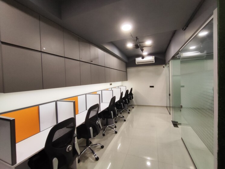 Team Area, gota Commercial Office Space 620 Sq.Ft. In Gota Ahmedabad 9030889
