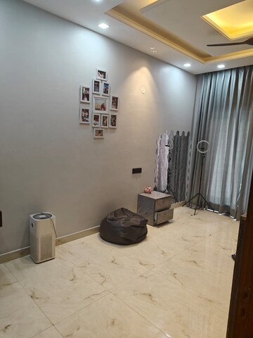 Living Room in 2 BHK Builder Floor at Alpha 1 Greater Noida – for Rent