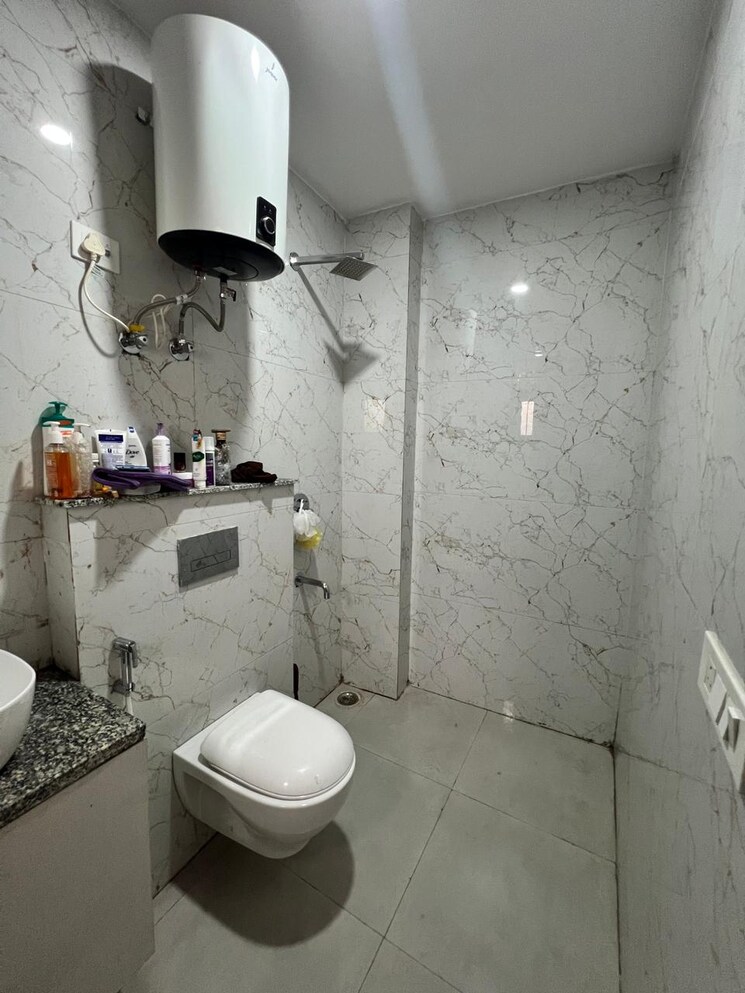 Attached Bathroom, saket 2 Bedroom 8500 Sq.Ft. Builder Floor In Saket Delhi 9030937