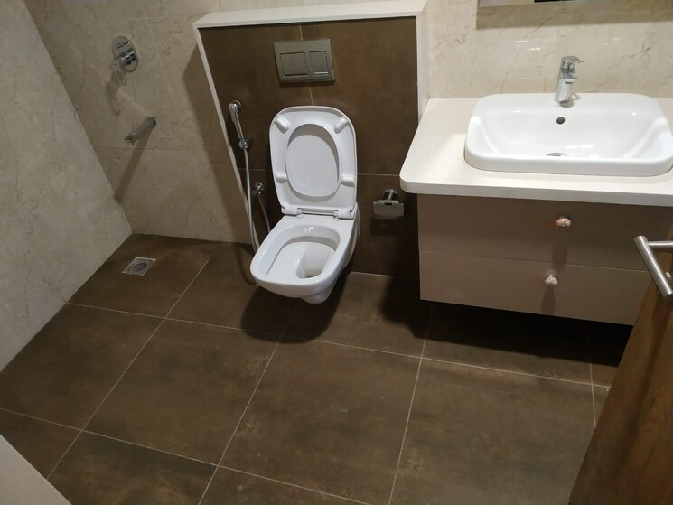 Bathroom, snn-clermont 4 Bedroom 3067 Sq.Ft. Apartment In Hebbal Bangalore 9030914