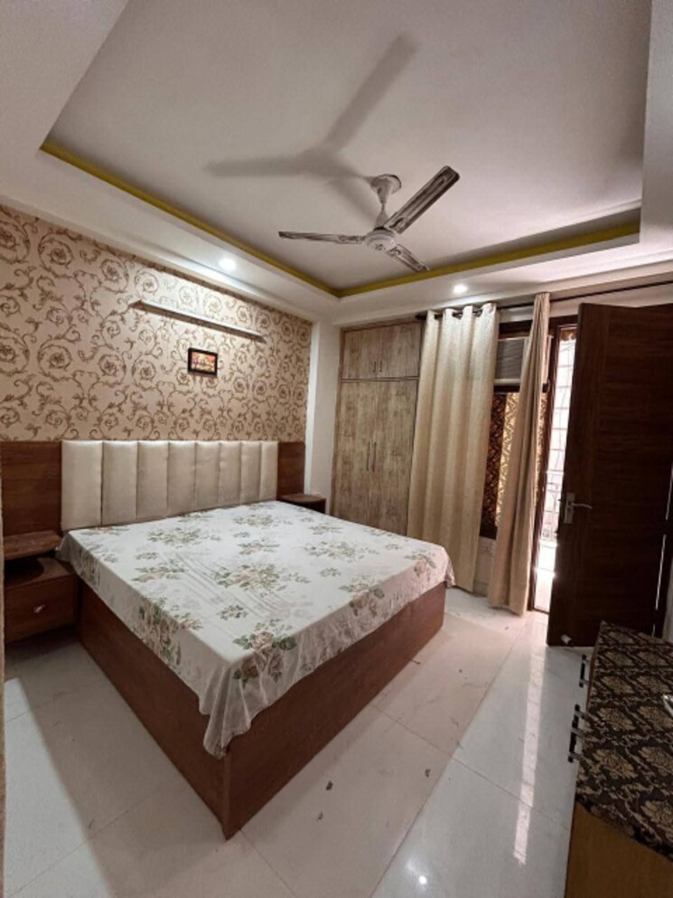 Master Bedroom, freedom fighters enclave 3 Bedroom 1500 Sq.Ft. Apartment In Freedom Fighters Enclave Delhi 9030961