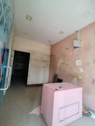  Shop For Rent in Vishnu Nagar