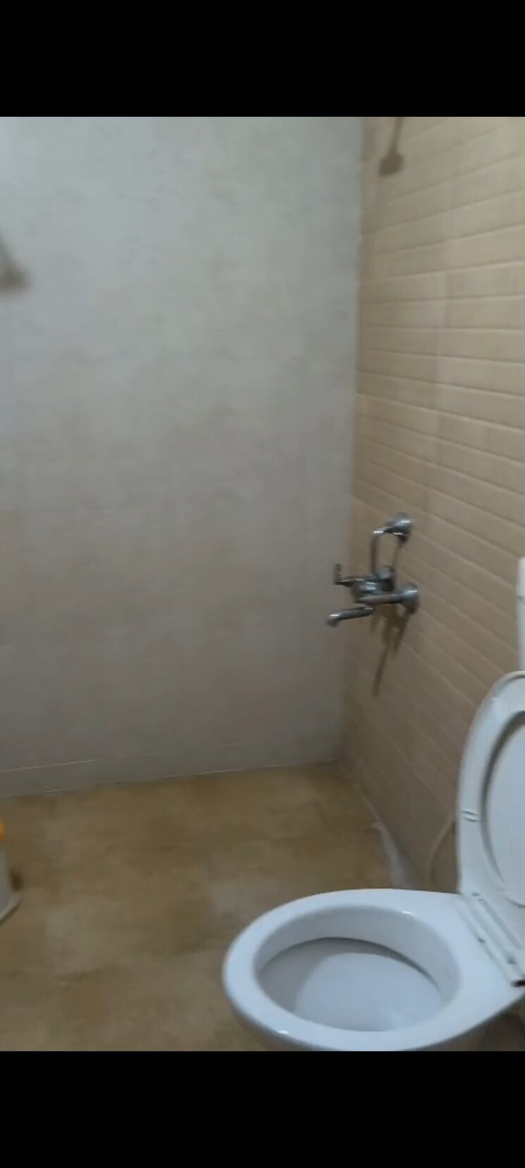 Bathroom, vishwanath-maher-homes 2 Bedroom 1075 Sq.Ft. Apartment In Shela Ahmedabad 9030964