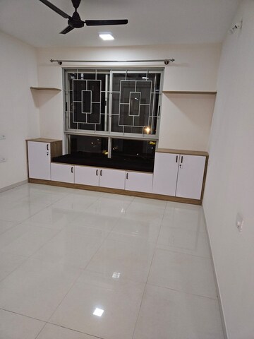 Furnished Amenities in 3 BHK Apartment at Hiranandani Glen Gate, Hebbal – for Rent