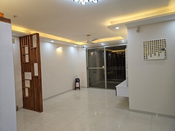 Room in 3 BHK Apartment at Hiranandani Glen Gate, Hebbal – for Rent