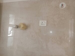 Room in 3.5 BHK Apartment at KLJ Greens, Sector 77 – for Sale