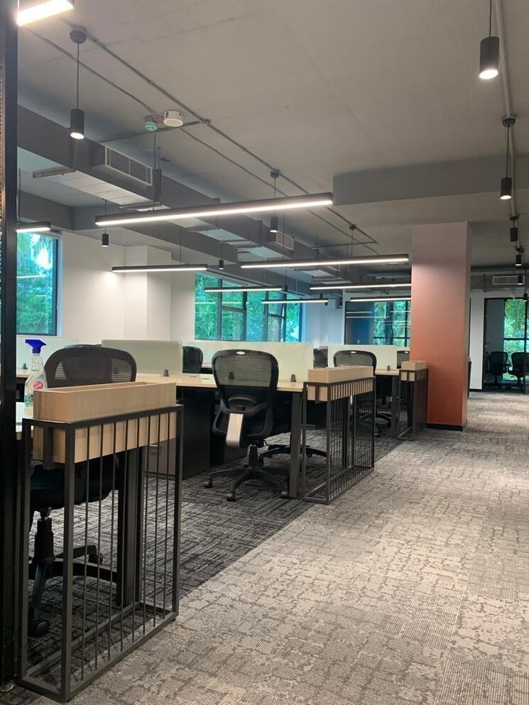  Parking, wakadewadi Commercial Office Space 7100 Sq.Ft. In Wakadewadi Pune 9030977