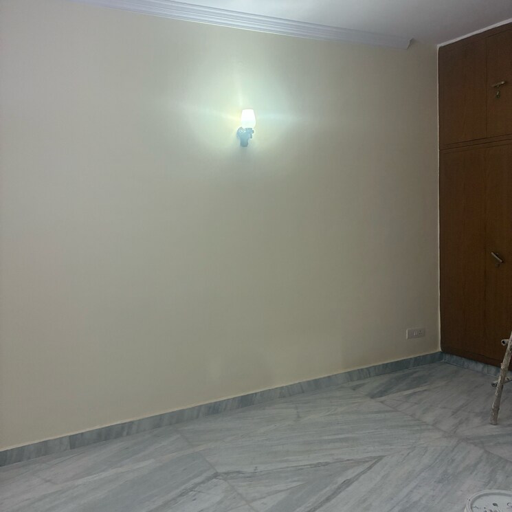 Room, rwa-apartments-sector-26 3 Bedroom 162 Sq.Mt. Independent House In Arun Vihar Noida 9031005