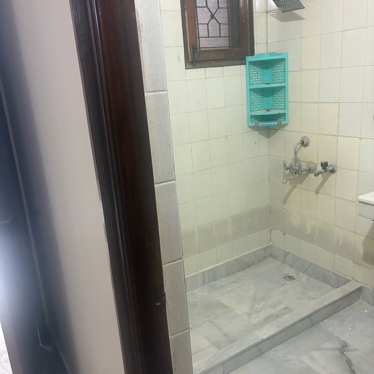 Bathroom, rwa-apartments-sector-26 3 Bedroom 162 Sq.Mt. Independent House In Arun Vihar Noida 9031005