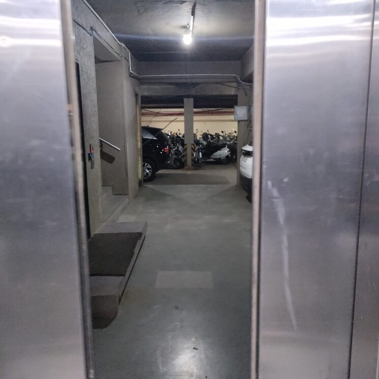 undefined, thaltej Commercial Office Space 1805 Sq.Ft. In Thaltej Ahmedabad 9030994