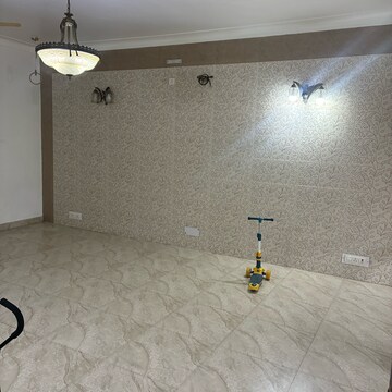 Bathroom in 2.5 BHK Independent House at The Nest Noida, Sector 31 – for Rent