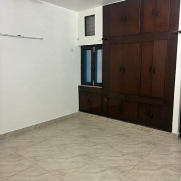 Room in 2.5 BHK Independent House at The Nest Noida, Sector 31 – for Rent