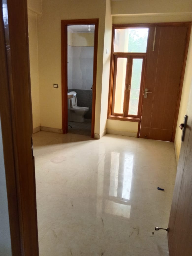 1 BHK Builder Floor For Sale in Aya Nagar