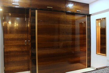 Room in 3 BHK Apartment at DLH Orchid, Andheri West – for Sale
