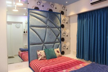 Bedroom in 3 BHK Apartment at DLH Orchid, Andheri West – for Sale