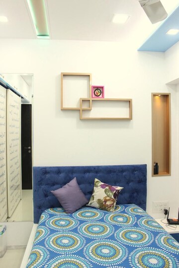 Bedroom in 3 BHK Apartment at DLH Orchid, Andheri West – for Sale