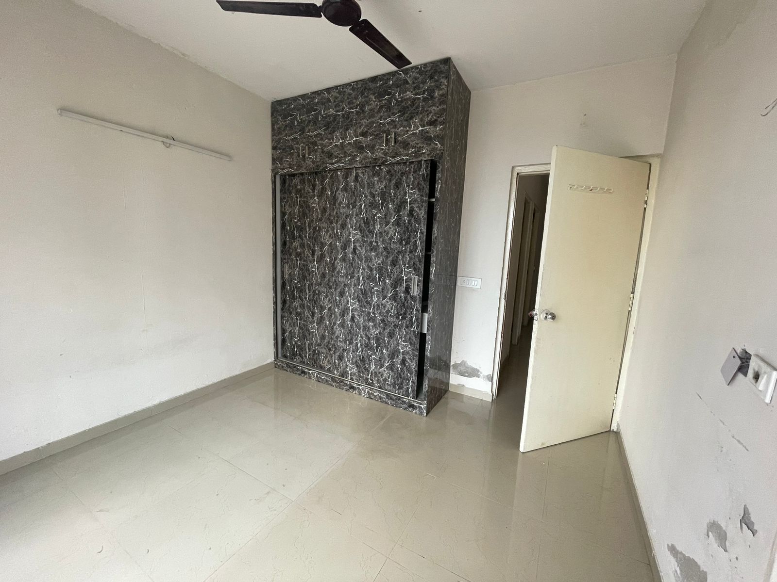 2 BHK Apartment For Rent in Shree Vardhman Green Court