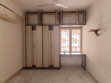 Room in 3 BHK Apartment at Oxford Enclave, Shivaji Nagar – for Sale