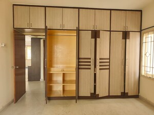 Room in 3 BHK Apartment at Oxford Enclave, Shivaji Nagar – for Sale