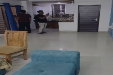 Parking in 3 BHK Builder Floor at Sector 104 – for Rent