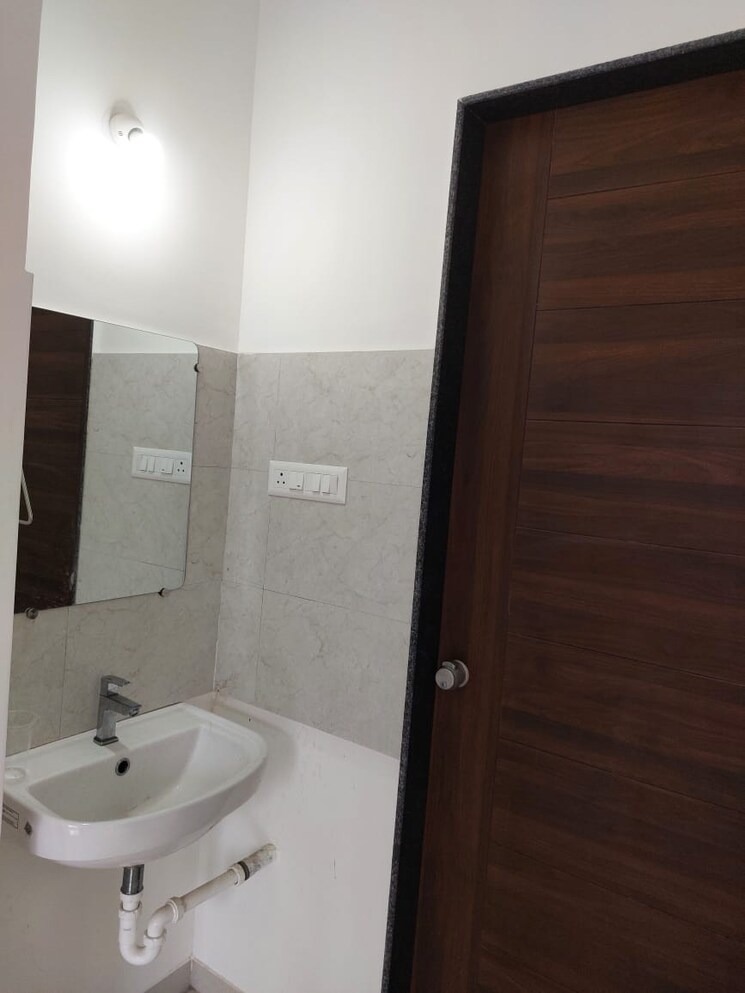 Bathroom, kiran-sufal 2 Bedroom 593 Sq.Ft. Apartment In Wakad Pune 9031186