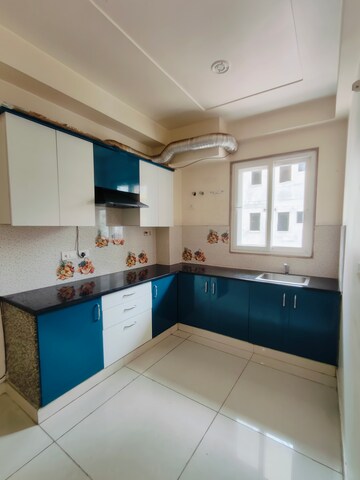 Kitchen in 3 BHK Builder Floor at Sushant Vyapaar Kendra, Sector 43 – for Rent