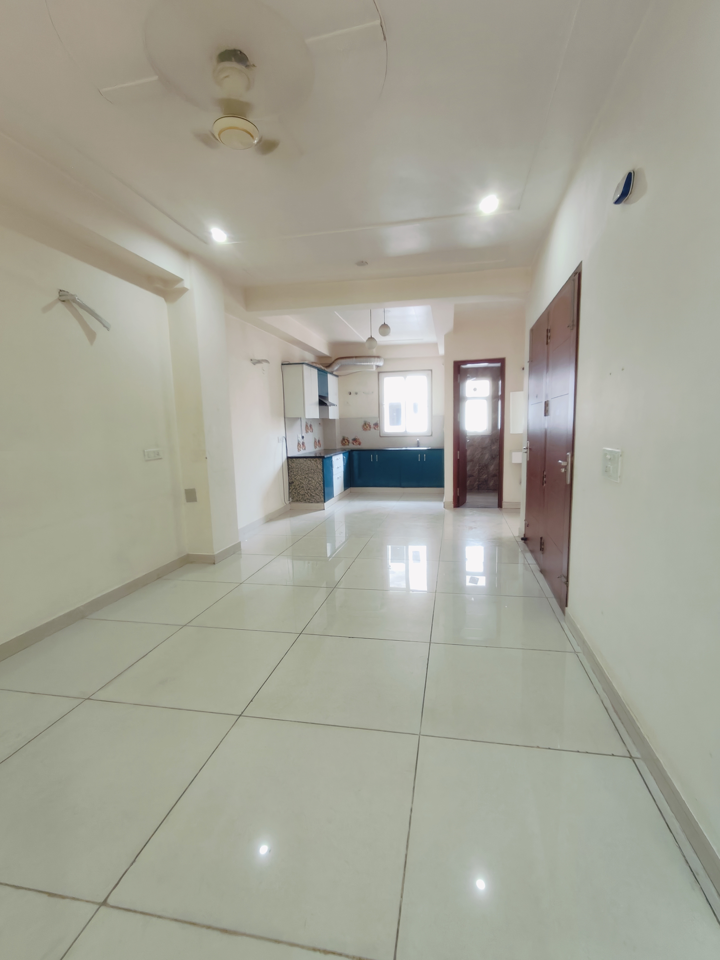 3 BHK + Extra Room Builder Floor For Rent in Sushant Vyapaar Kendra